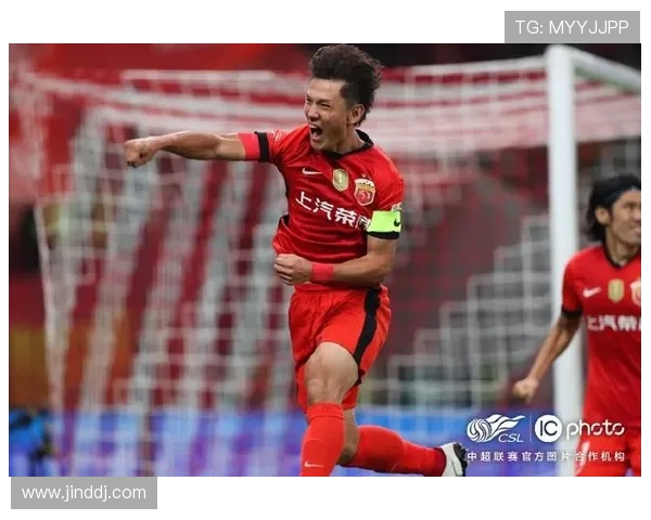 各有所获！2025中超联赛大幕落下！海港再夺冠！法比奥如愿赢金靴